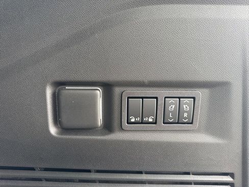 New 2026 GMC Yukon Elevation image 35