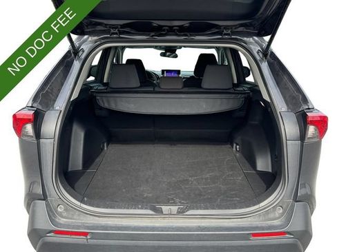 Used 2025 Toyota RAV4 XLE AWD/4WD image 18