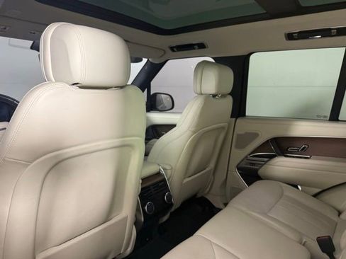 Used 2023 Land Rover Range Rover SE image 25