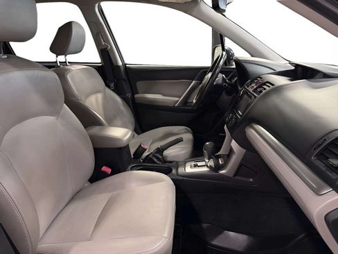 Used 2014 Subaru Forester 2.5i Touring AWD/4WD image 12