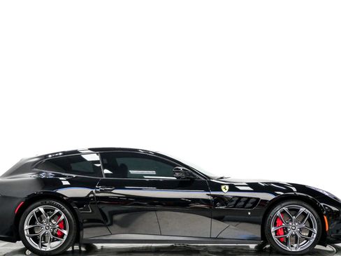 Used 2019 Ferrari GTC4Lusso T RWD image 2