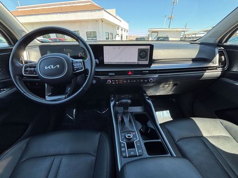 Used 2024 Kia Sorento S image 36