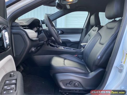 New 2026 Jeep Compass Limited image 25