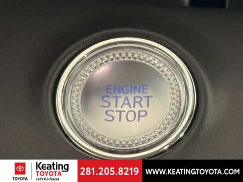 Used 2023 Genesis GV70 2.5T w/ Advanced Package image 30