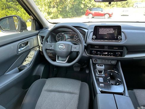 New 2026 Nissan Rogue SV FWD image 23