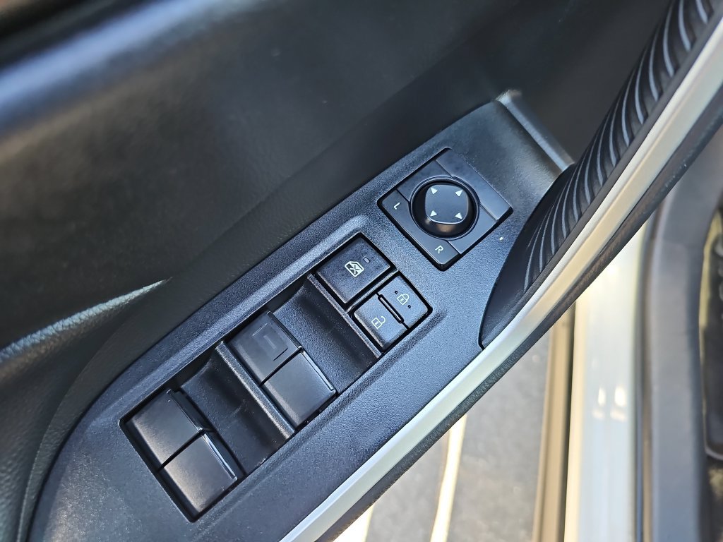 Used 2024 Toyota RAV4 LE AWD/4WD image 19