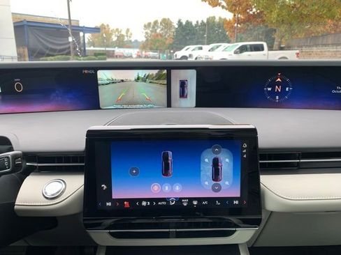 New 2026 Lincoln Nautilus Premier w/ Equipment Group 102A image 21