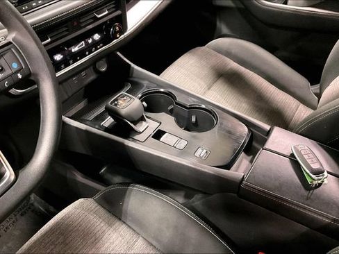 Used 2023 Nissan Rogue SV FWD image 15