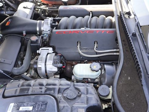 Used 1998 Chevrolet Corvette w/ Performance Handling Pkg image 24