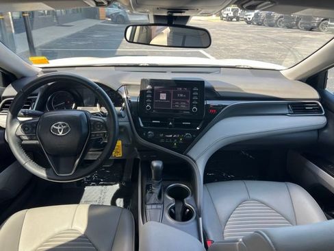 Used 2023 Toyota Camry SE FWD image 19