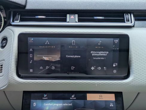 Certified 2023 Land Rover Range Rover Velar R-Dynamic S AWD/4WD image 18