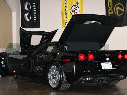 Used 2011 Chevrolet Corvette ZR1 w/ Preferred Equipment Group RWD image 92