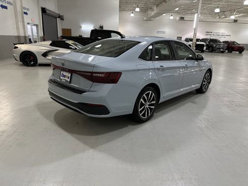 New 2026 Volkswagen Jetta SE FWD image 9