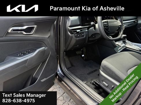 New 2026 Kia Sportage LX w/ LX Convenience Package AWD/4WD image 16