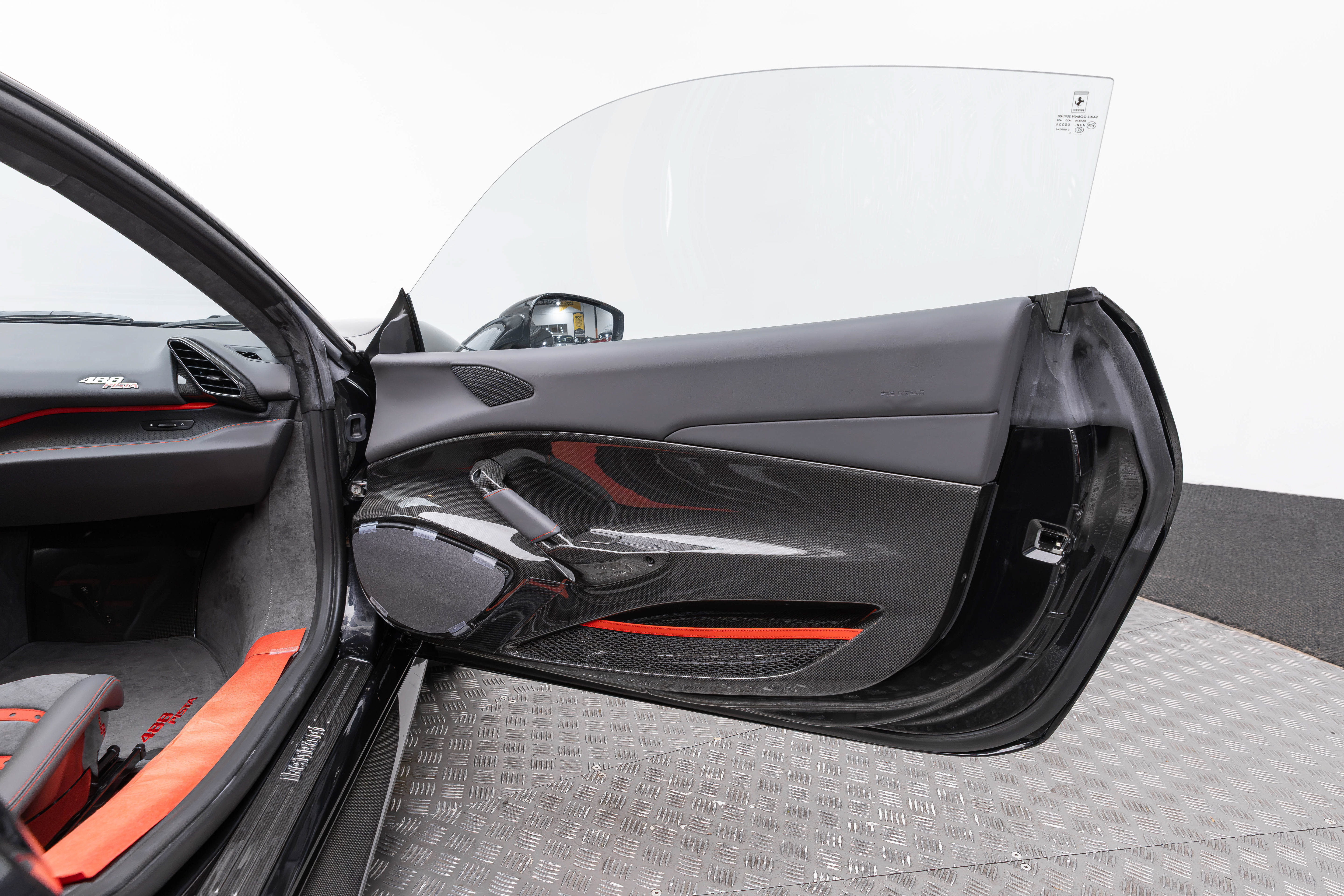 Used 2019 Ferrari 488 Pista Coupe RWD image 37