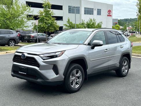 Used 2023 Toyota RAV4 XLE w/ Convenience Package AWD/4WD image 2