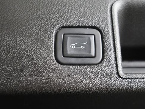 Used 2023 GMC Terrain SLE w/ Driver Convenience Package AWD/4WD image 18