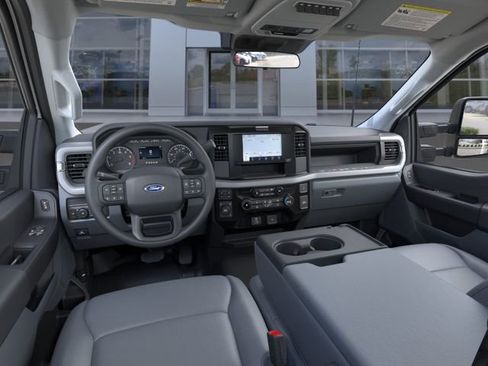 New 2025 Ford F550 4x4 Regular Cab Super Duty image 10