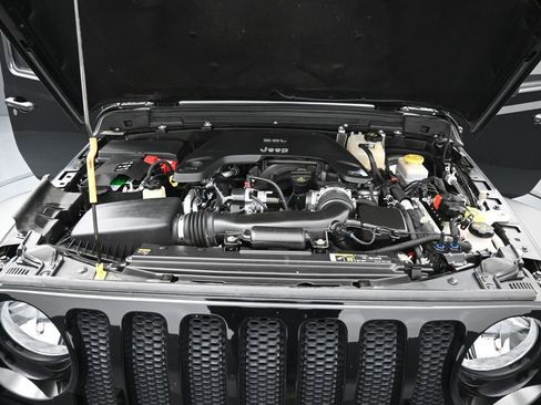 Used 2021 Jeep Wrangler Unlimited Sport AWD/4WD image 32