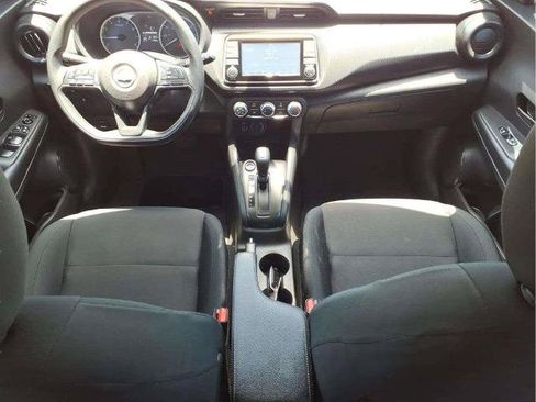 Certified 2025 Nissan Kicks Play S FWD image 11