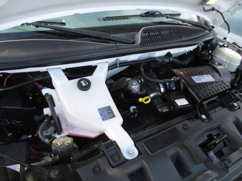 Used 2017 Chevrolet Express 2500 LS image 25