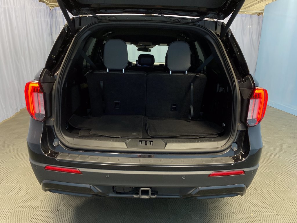Used 2025 Ford Explorer ST-Line w/ ST-Line Street Pack AWD/4WD image 36