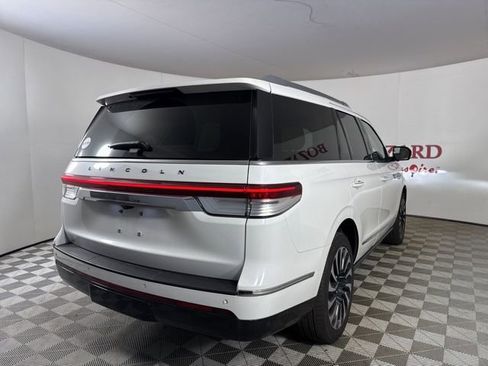 Used 2024 Lincoln Navigator Black Label image 8