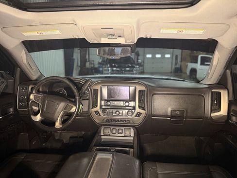 Used 2015 GMC Sierra 2500 Denali AWD/4WD image 27