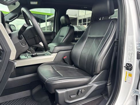 Used 2019 Ford F150 Lariat w/ Equipment Group 502A Luxury AWD/4WD image 13