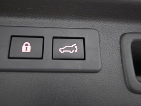 Used 2021 Subaru Forester Touring w/ Popular Package #2 image 19