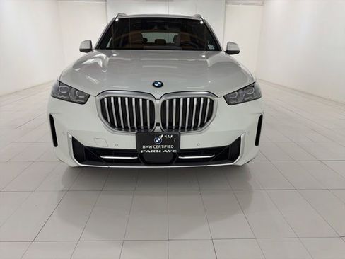 Certified 2024 BMW X5 xDrive40i w/ Premium Package AWD/4WD image 8