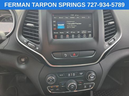 Used 2020 Jeep Cherokee Latitude Plus FWD image 25