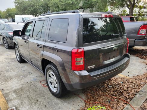 Used 2015 Jeep Patriot Sport w/ Power Value Group FWD image 2