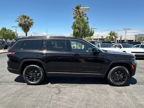 New 2026 Jeep Grand Cherokee L 4WD image 9