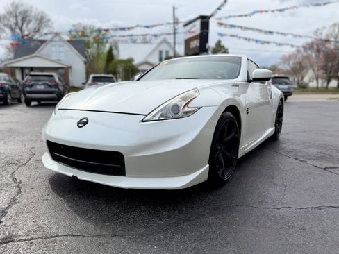 Used 2012 Nissan 370Z NISMO RWD image 4