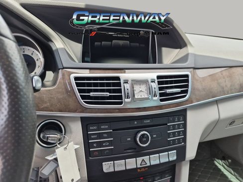 Used 2016 Mercedes-Benz E 350 Sedan image 18