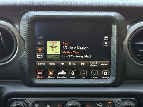 Used 2021 Jeep Gladiator Sport AWD/4WD image 12