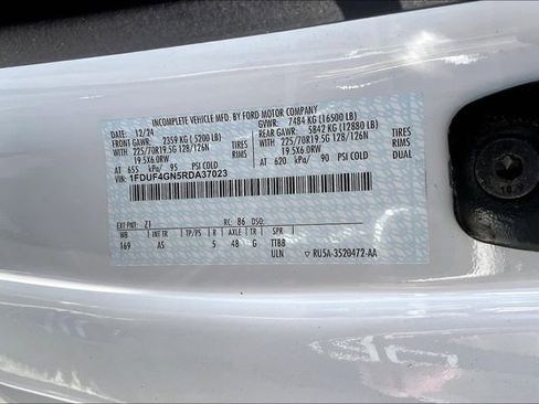 Used 2024 Ford F450 XL w/ XL Chrome Package image 13