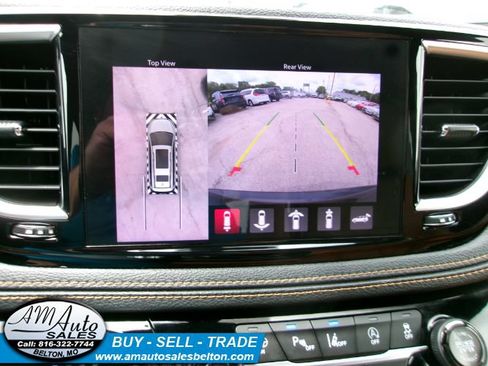 Used 2021 Chrysler Pacifica Pinnacle AWD/4WD image 12