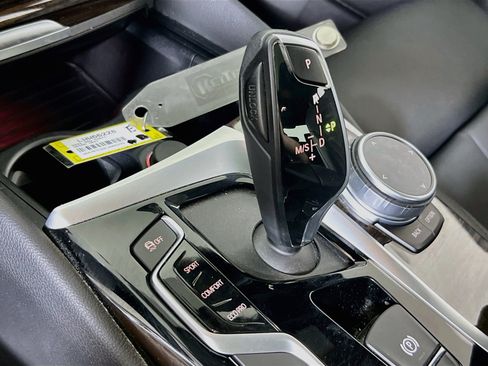 Used 2020 BMW 530i xDrive w/ Convenience Package AWD/4WD image 17