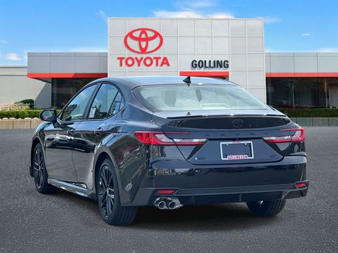 New 2026 Toyota Camry SE FWD image 4