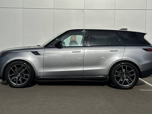 Used 2024 Land Rover Range Rover Sport SE AWD/4WD image 2