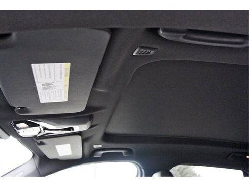 Used 2025 BMW X1 xDrive28i w/ Technology Package image 25