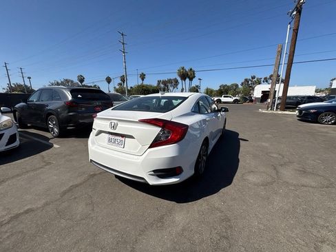 Used 2017 Honda Civic EX image 6