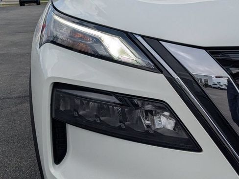 Used 2023 Nissan Rogue S FWD image 10