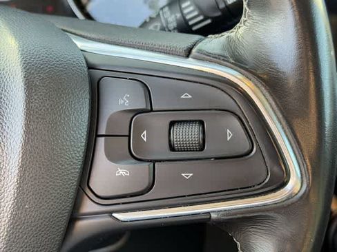Used 2020 Buick Encore GX Select FWD image 22