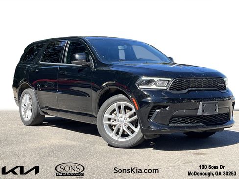 Used 2023 Dodge Durango GT image 1