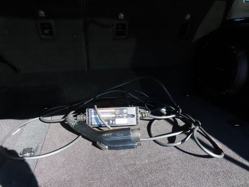 Used 2023 Jeep Wrangler Unlimited Sahara w/ Cold Weather Group image 43