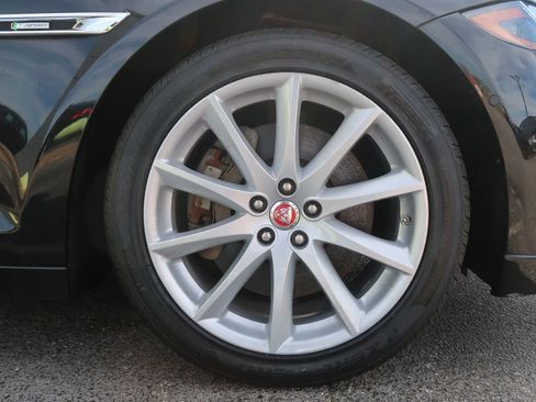 Used 2016 Jaguar XJ R-Sport image 50