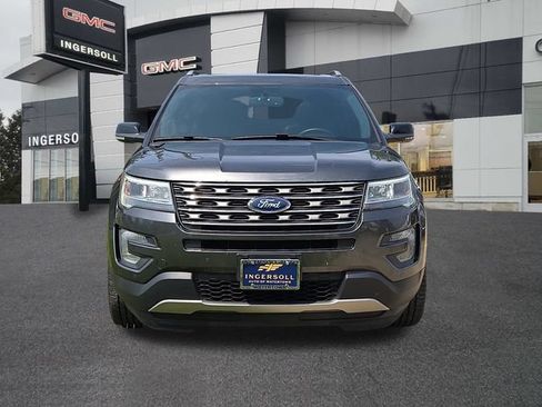 Used 2017 Ford Explorer XLT w/ Equipment Group 202A AWD/4WD image 22